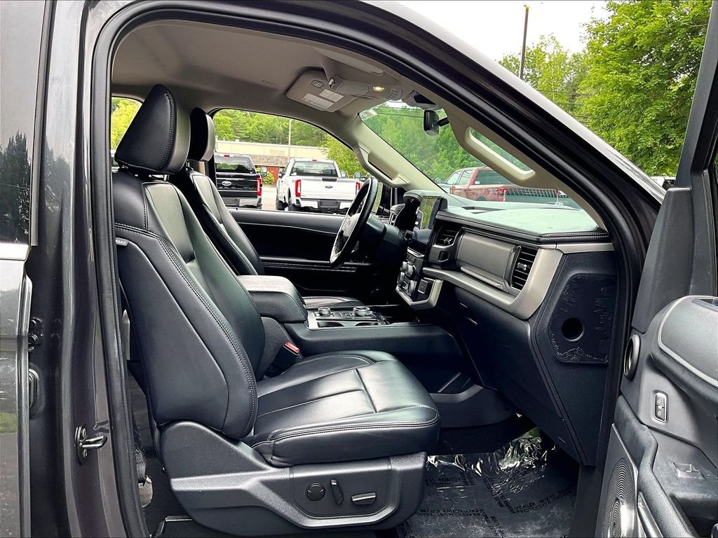 Used 2024 Gray Metallic Ford XLT image 14