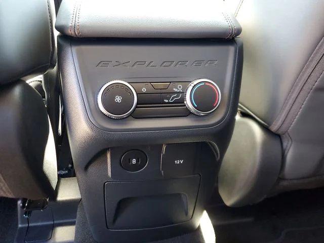 New 2026 Space White Metallic Ford Active image 12