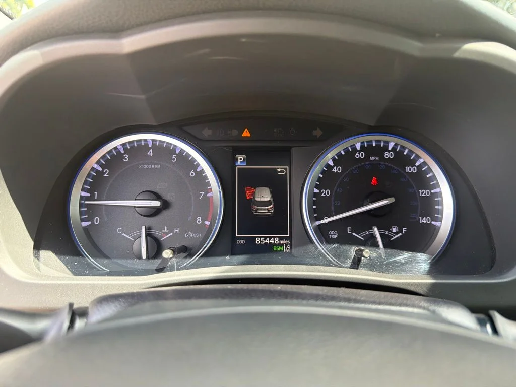 Used 2019 Gray Toyota XLE image 1