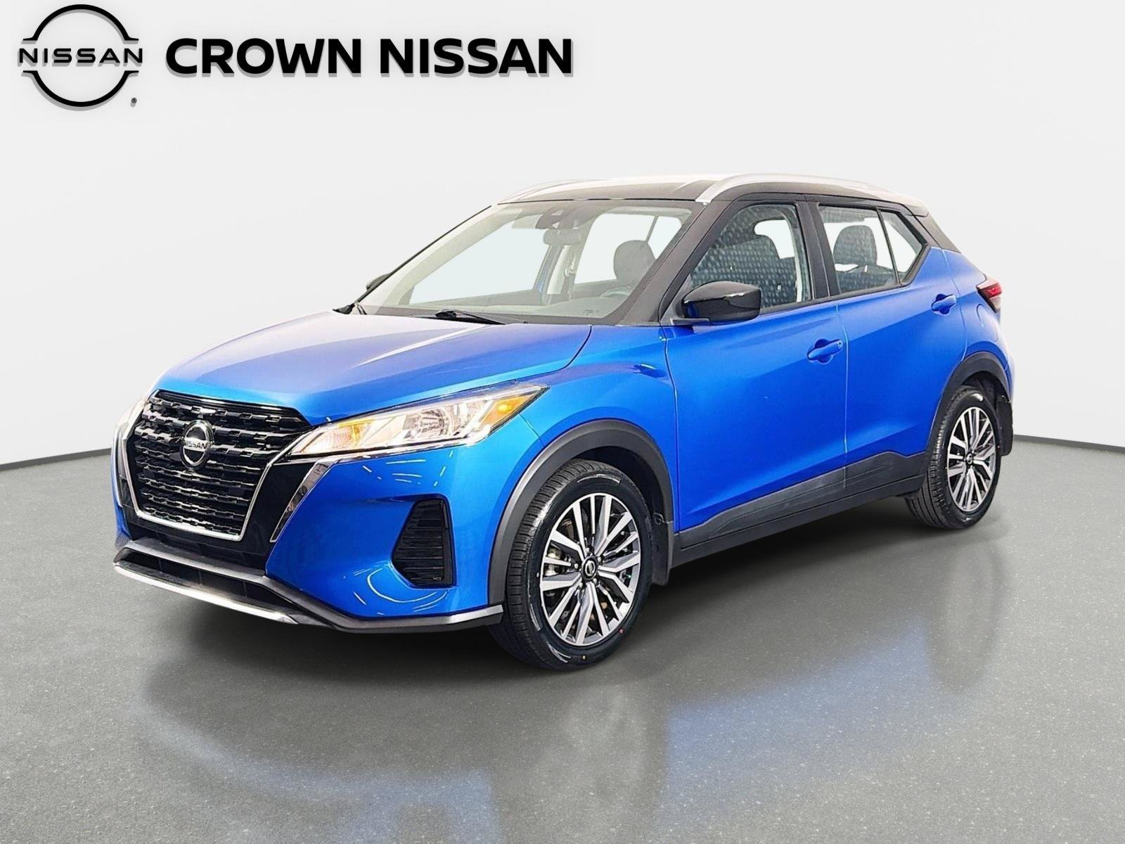 Used 2021 Electric Blue/Super Black Nissan SV image 1