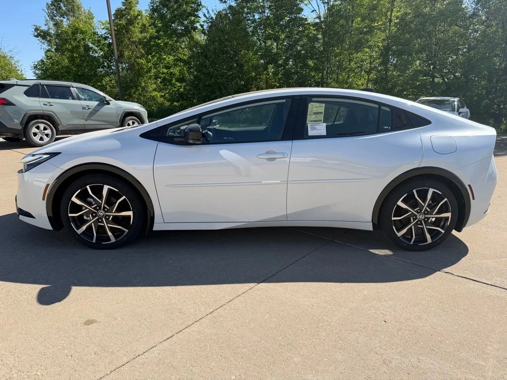 New 2026 Wind Chill Pearl Toyota XSE Premium image 2