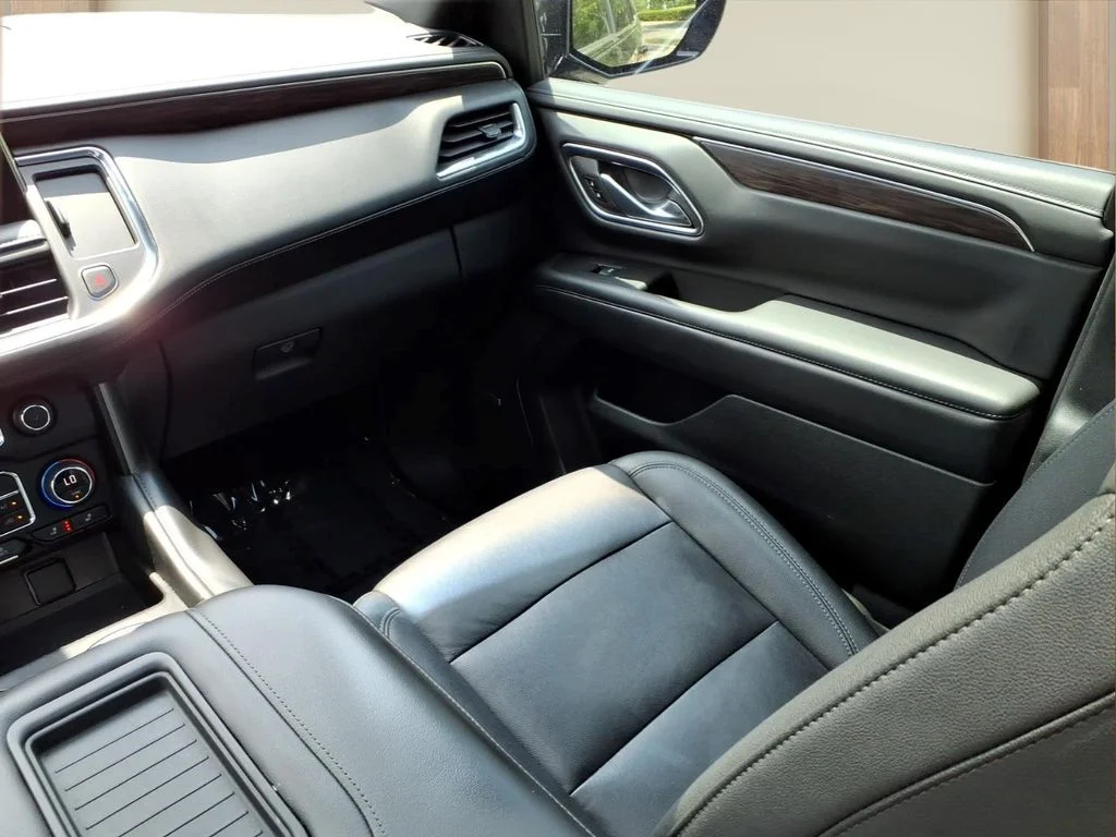 Used 2022 Gray Chevrolet LT image 30