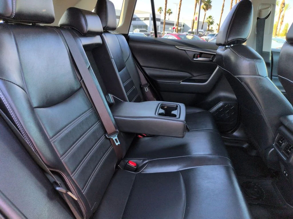 Used 2021 Red Toyota XLE Premium image 16