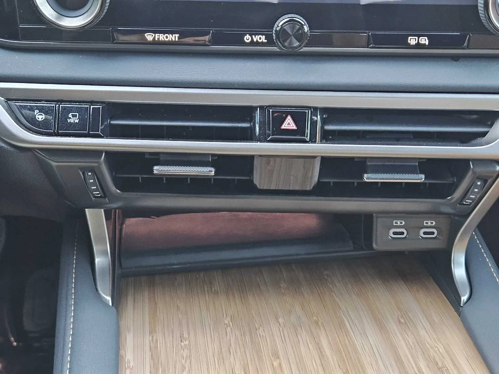 Certified Used 2025 CAVIAR Lexus Premium Plus image 13