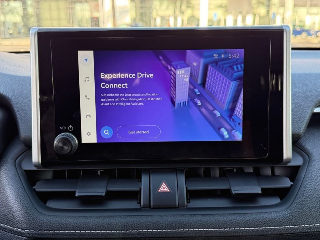 2025 Toyota RAV4 LE - Photo 26