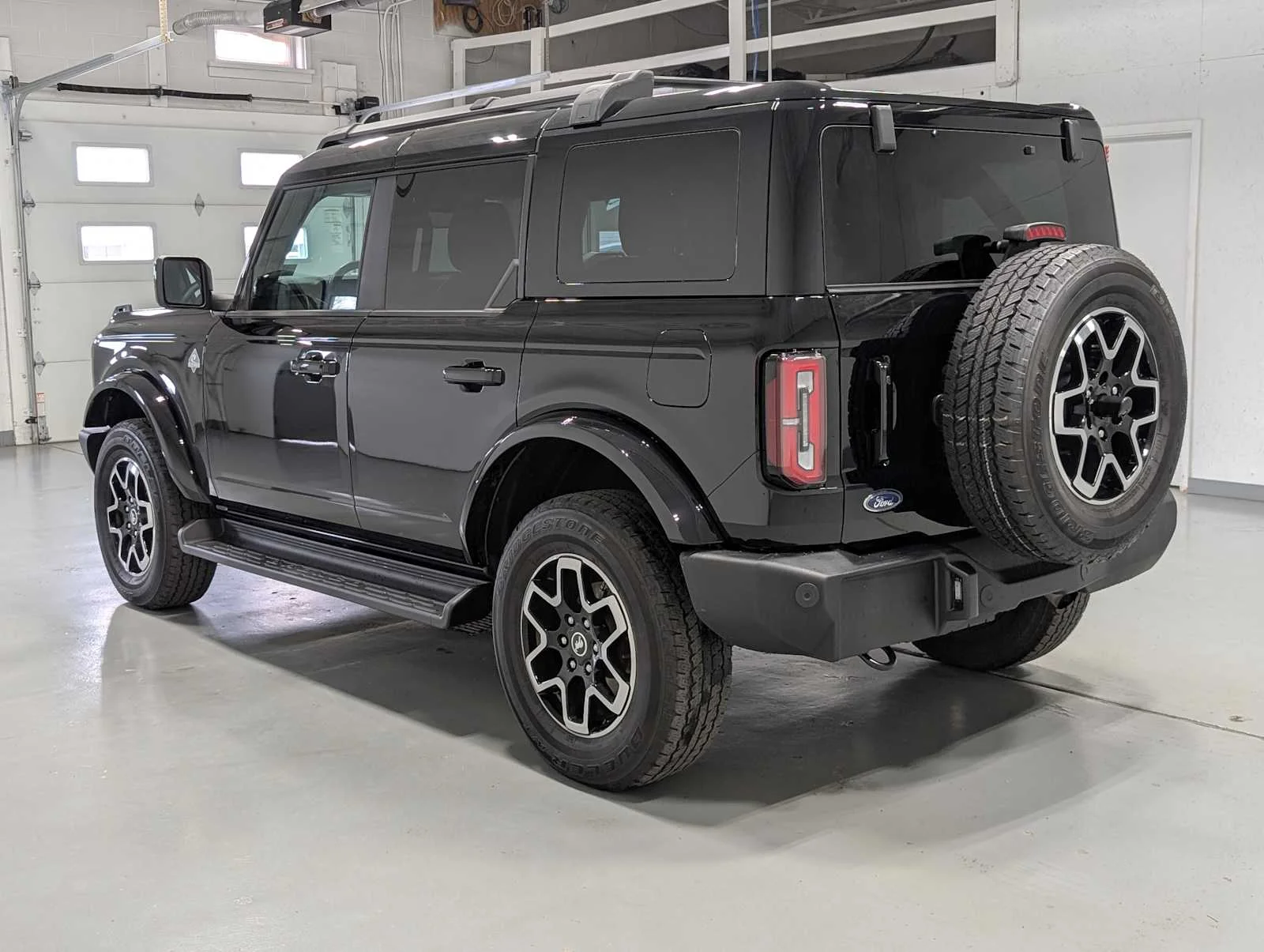 Used 2025 Shadow Black Ford Outer Banks image 10