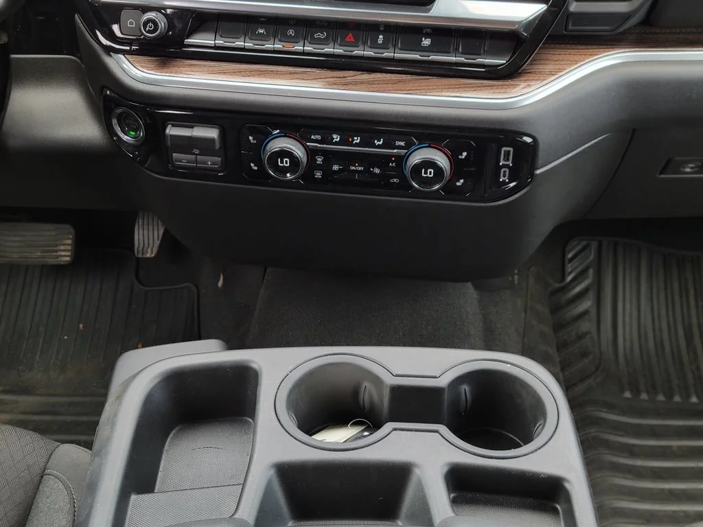 Used 2026 Sterling Gray Metallic Chevrolet LT image 21