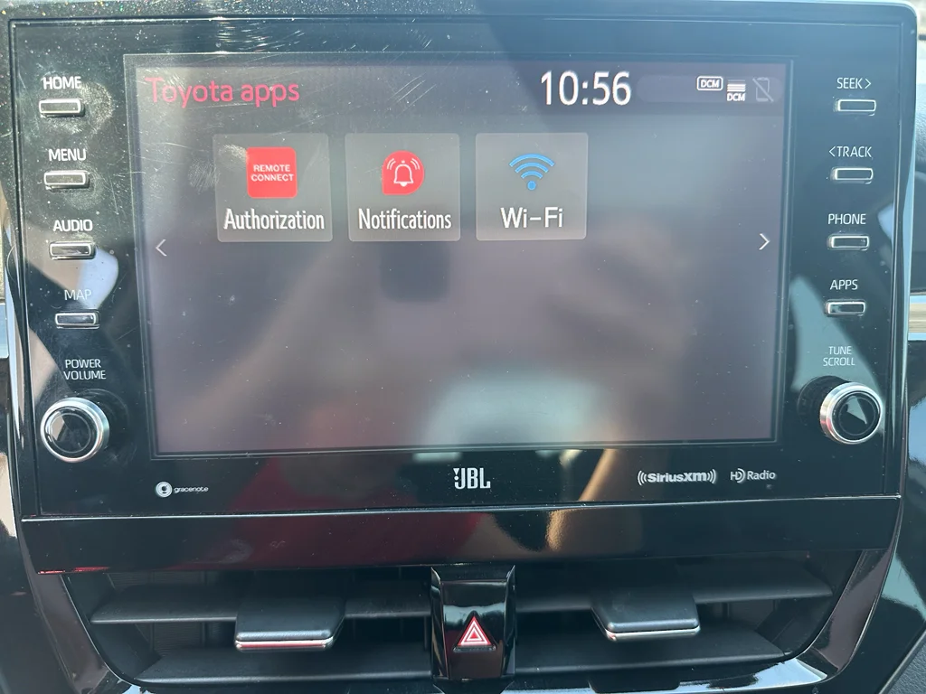 Used 2022  Toyota XSE V6 image 22