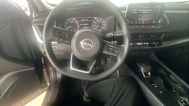 Used 2024 Gray Nissan SV image 16