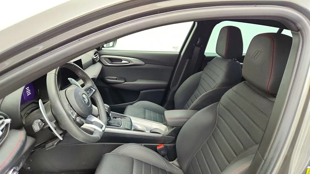 Used 2024 Gray Cray Dodge R/T EAWD w/ Turbocharged Hybrid & Sport-Tuned Handling image 16