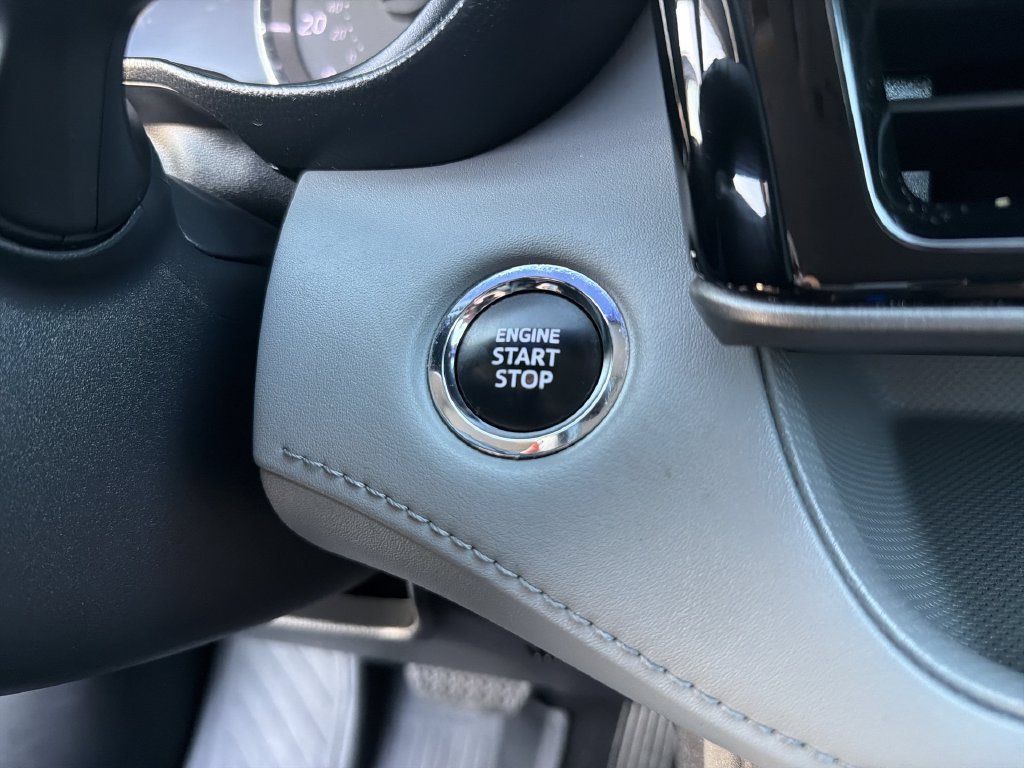 2023 Toyota Highlander L - Photo 15