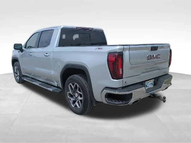 Used 2022 Silver GMC SLT image 5