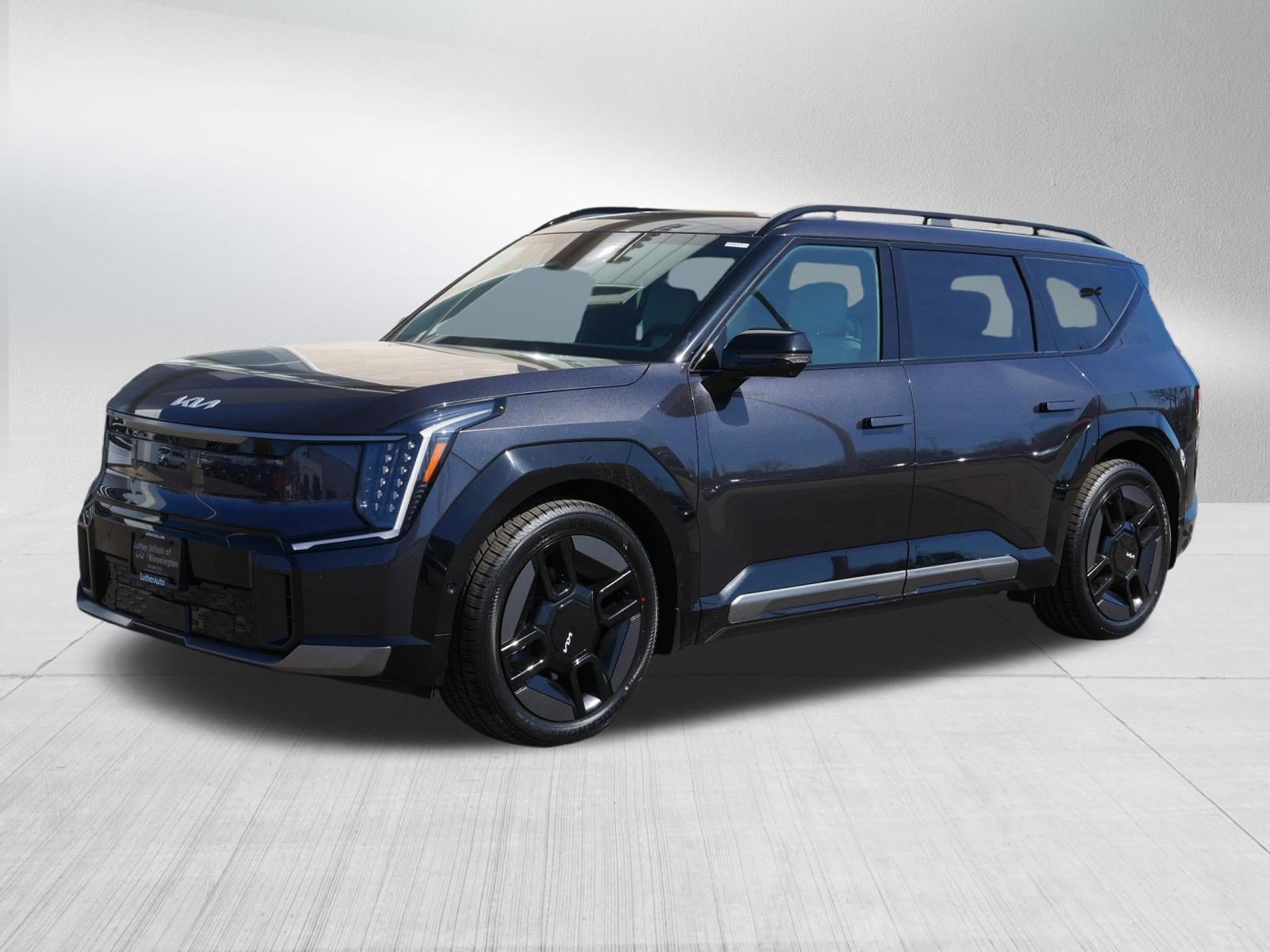 Used 2024 Kia Ev9 GT-Line with VIN KNDAEFS56R6031460 for sale in Bloomington, MN