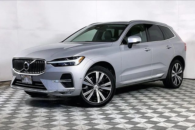 2023 Volvo XC60 B5 Ultimate Bright Theme