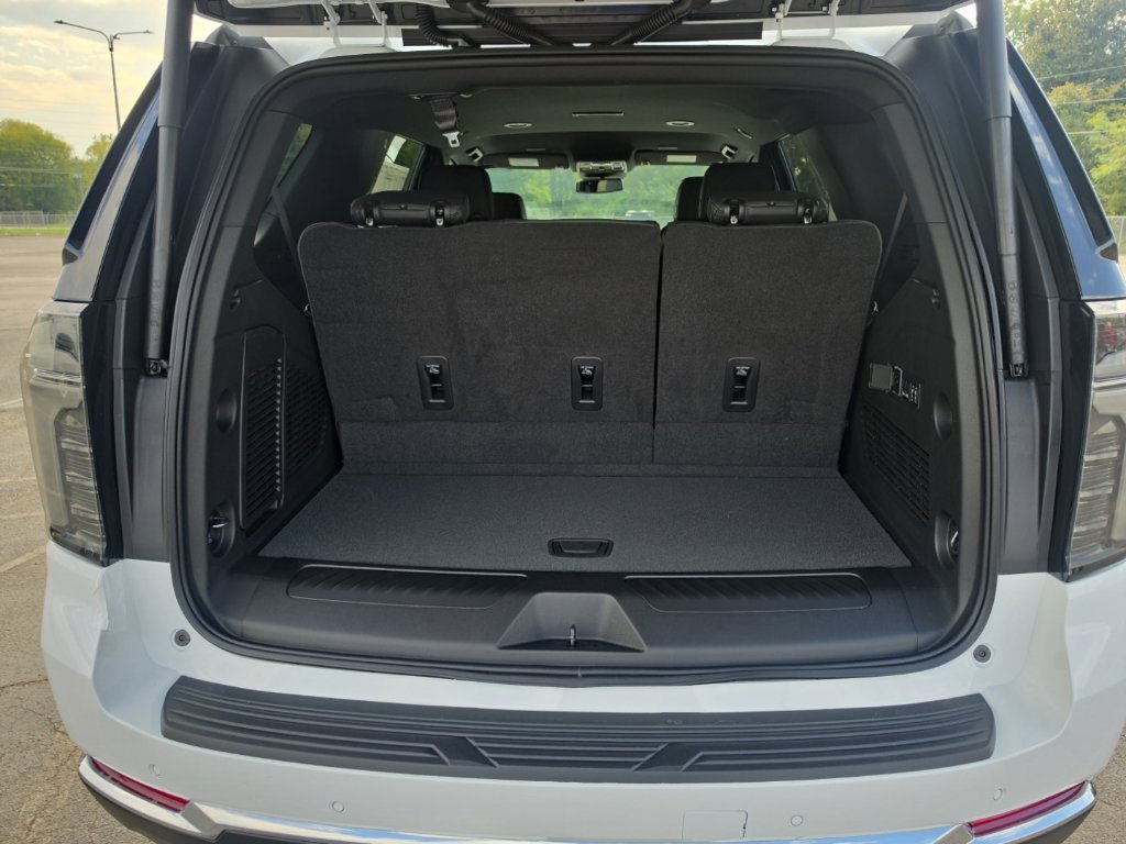 2027 Chevrolet Tahoe LT - Photo 7