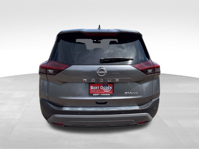 Used 2023 Gray Nissan SV image 7