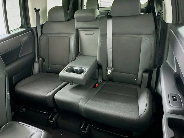 New 2026 White Hyundai SE image 11