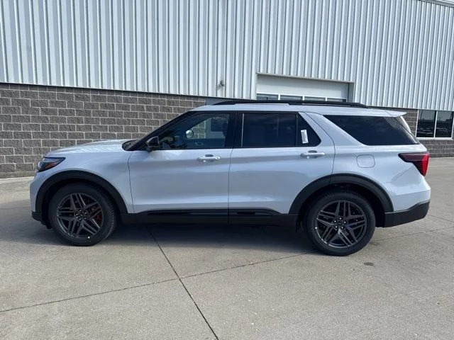 New 2026 Space White Metallic Ford ST image 9