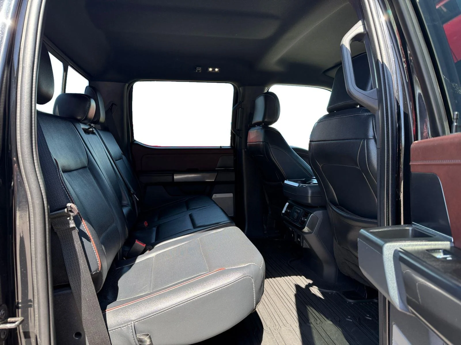 Used 2023 Agate Black Ford LARIAT image 24