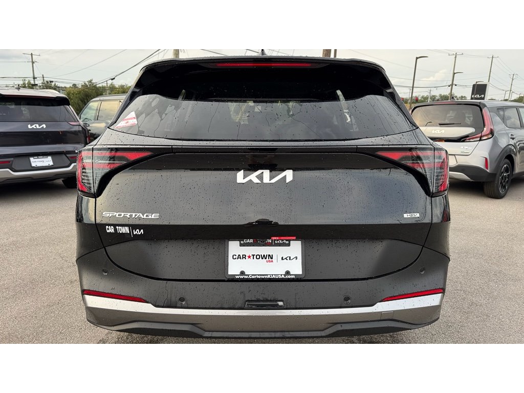 2026 Kia Sportage Hybrid LX photo 2