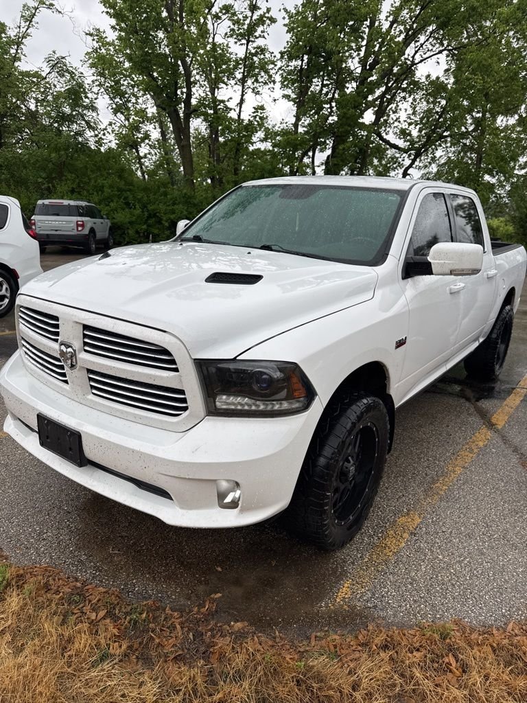 Used 2015 White Ram Sport image 9