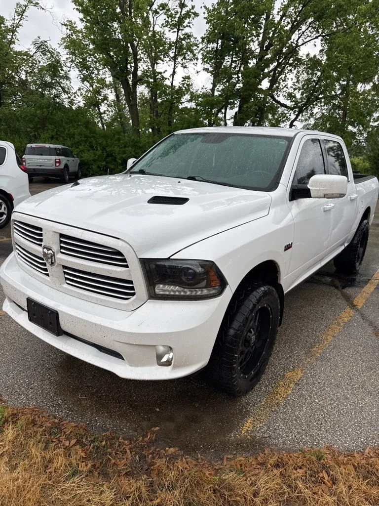 Used 2015 White Ram Sport image 9