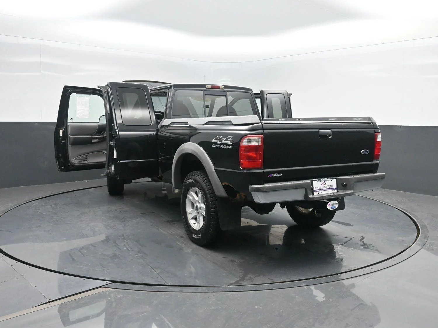 Used 2002  FORD  image 34