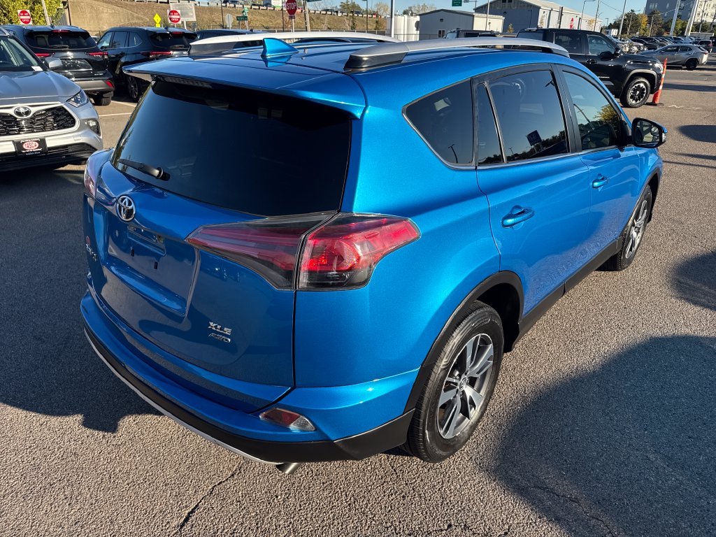 Used 2016 Blue Toyota XLE image 9