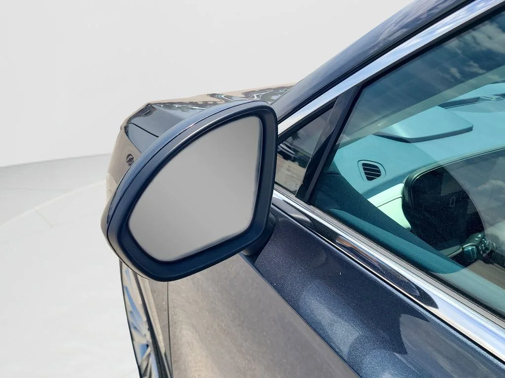 New 2026 Quartz Blue Metallic Buick Avenir image 26
