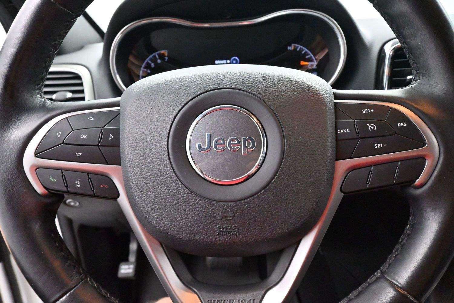 Used 2021 Bright White Clearcoat Jeep Laredo X image 18