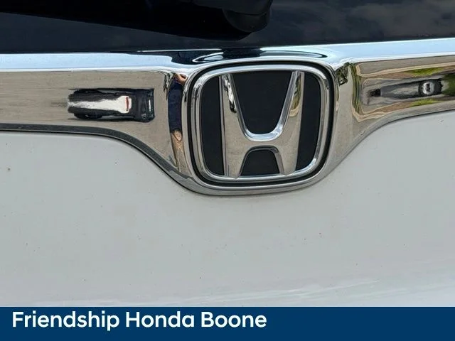 Used 2019 White Honda EX image 11