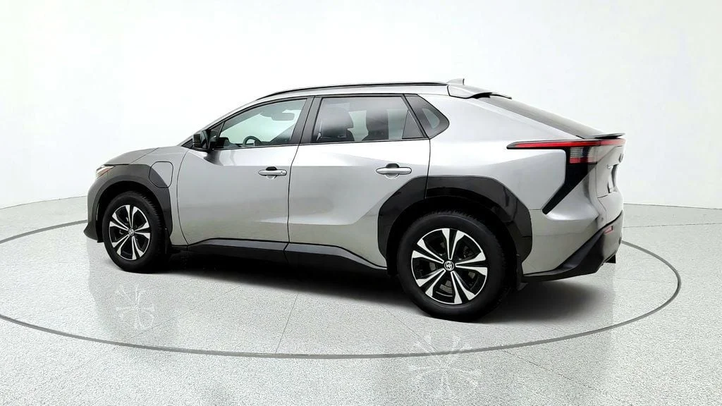 Used 2023 Heavy Metal Toyota XLE AWD w/ Weather Package image 7