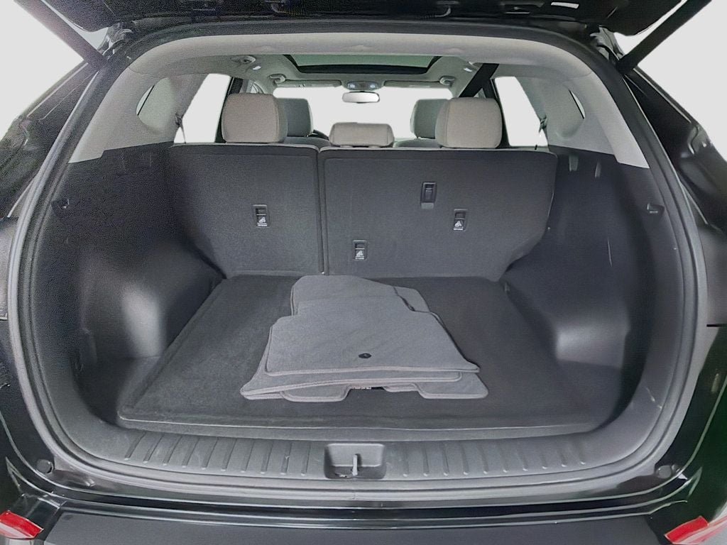 Used 2018 Black Noir Pearl Hyundai Value AWD image 26