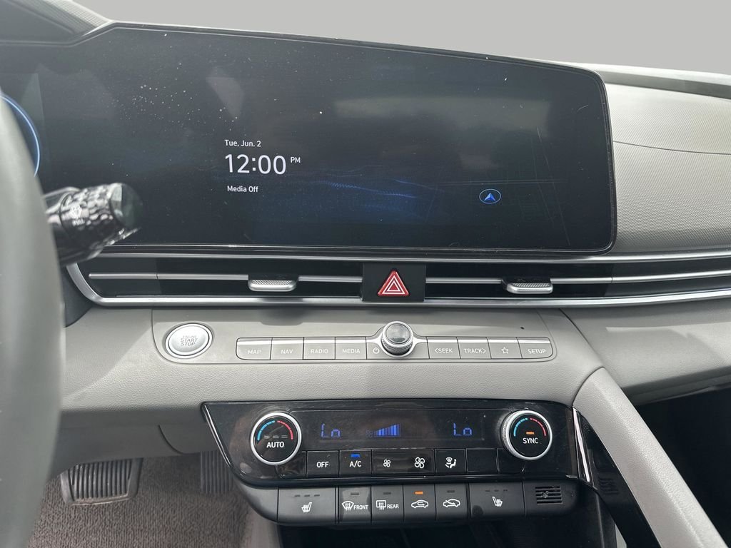 Used 2025 Fluid Metal Hyundai SEL Convenience image 18