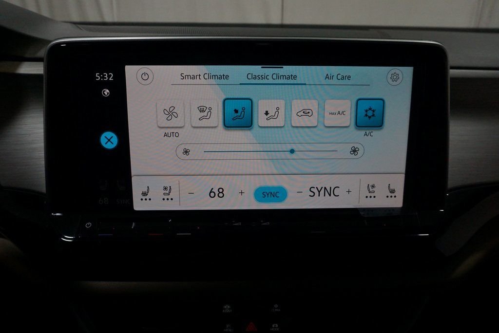 2025 Volkswagen Atlas Cross Sport SE w/Tech - Photo 20