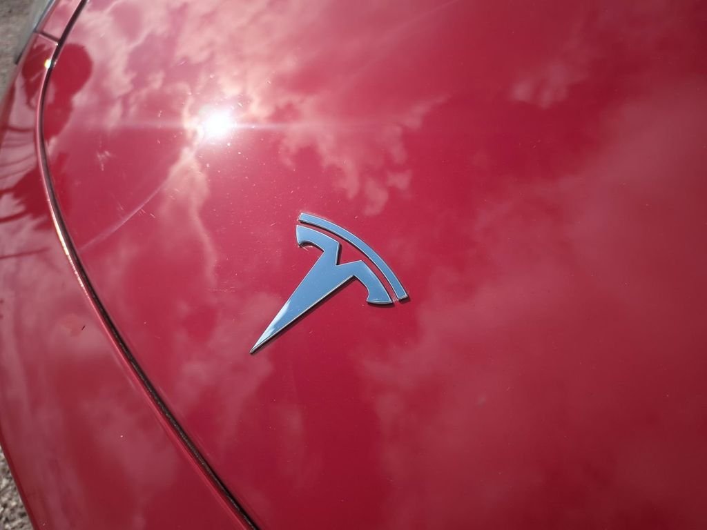2021 Tesla Model Y Long Range - Photo 13