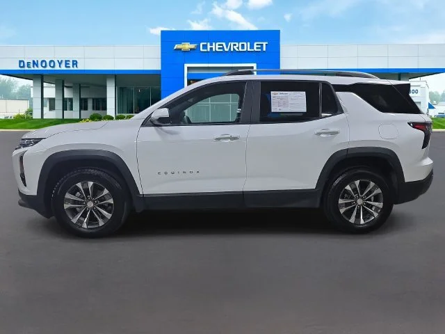 Used 2025 Summit White Chevrolet LT image 12