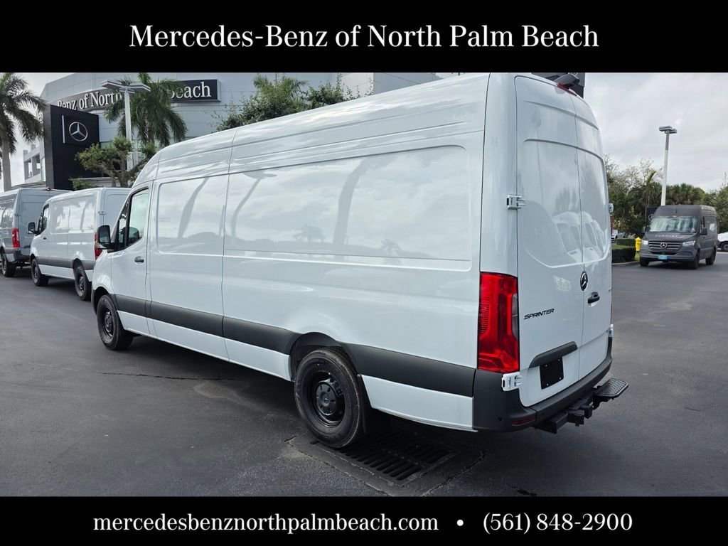 New 2026 Arctic+White Mercedes-Benz  image 31