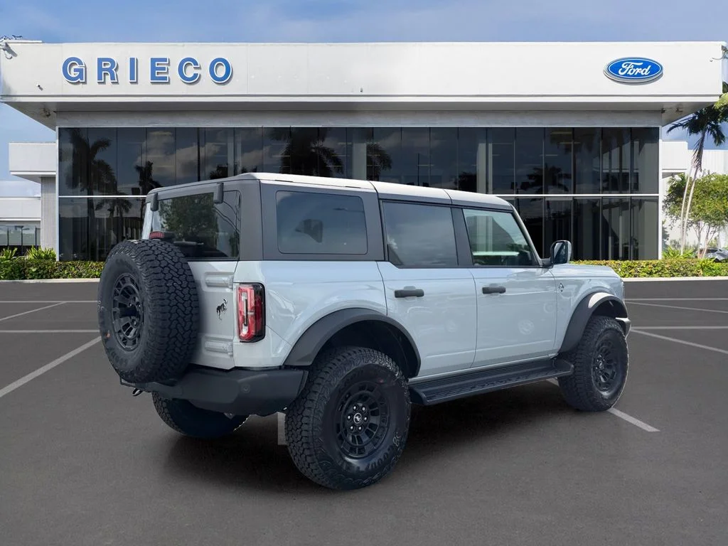 New 2026 Avalanche Gray Ford Outer Banks® image 7