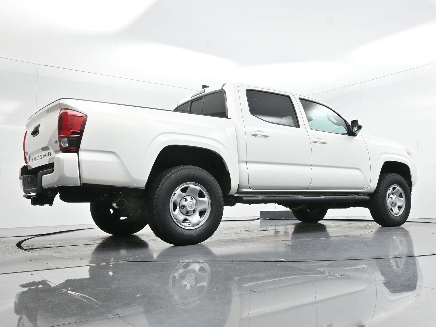 Used 2023 White Toyota SR image 45