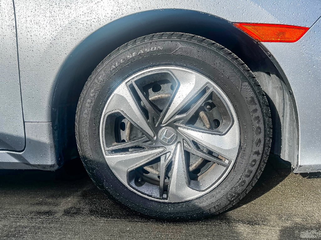 Used 2021 Silver Honda LX image 10