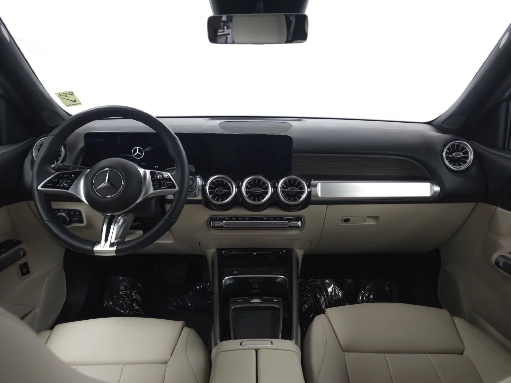 Certified Used 2026 Cirrus Silver Metallic Mercedes-Benz GLB 250 image 24