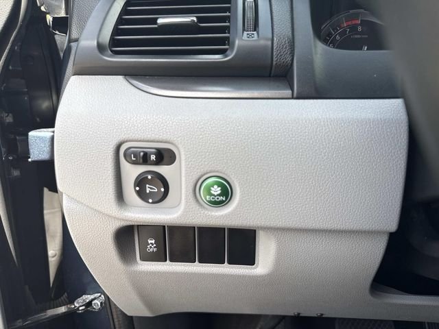 Used 2017  Honda LX image 32