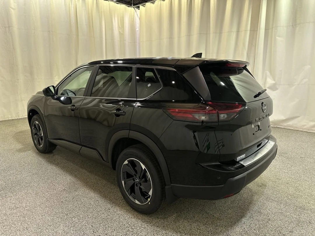 2026 Nissan Rogue SV - Photo 9