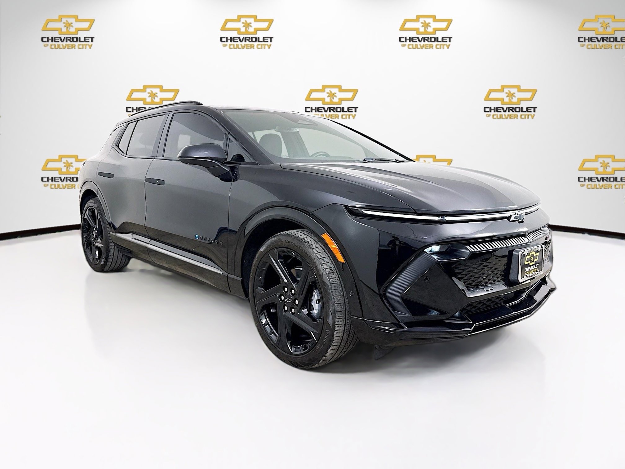 2024 Chevrolet Equinox EV Launch Edition FWD's photo