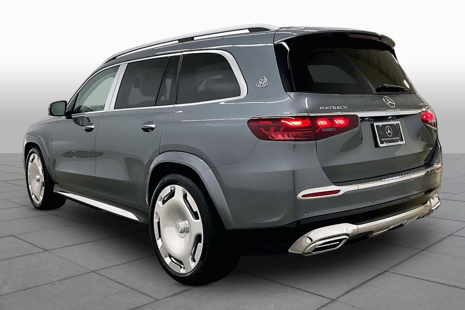 Certified Used 2026 Selenite Grey Metallic Mercedes-Benz Maybach GLS 600 image 12