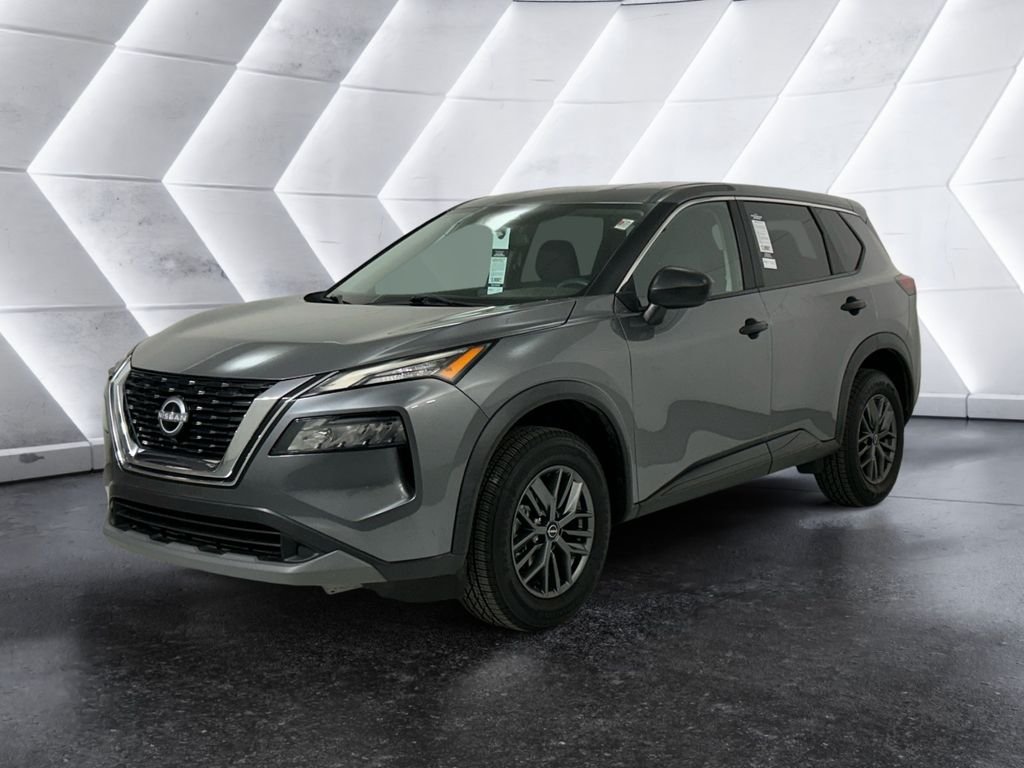 Used 2023 Gray Nissan S image 3