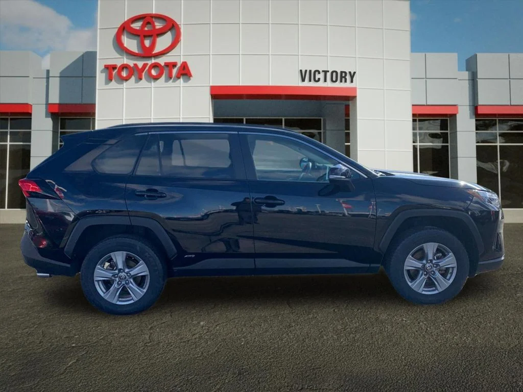 Used 2025 Black Toyota XLE image 2