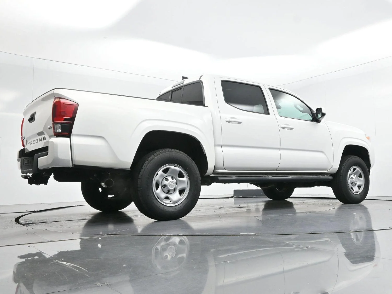 Used 2023 White Toyota SR image 45