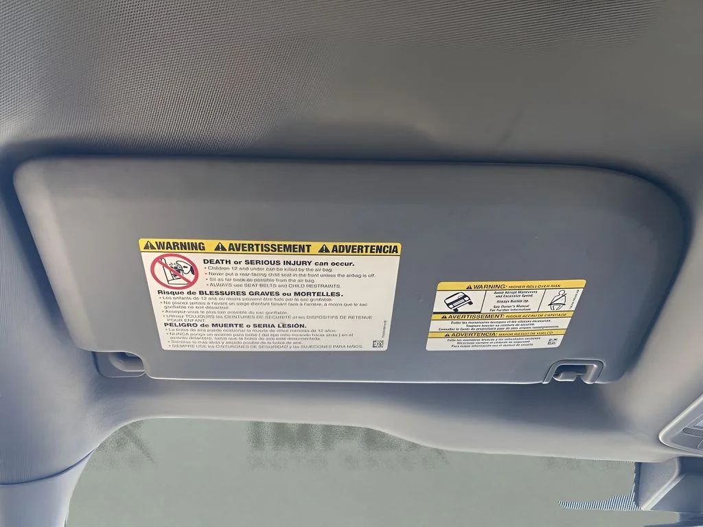 Used 2022 White Ford XL image 17
